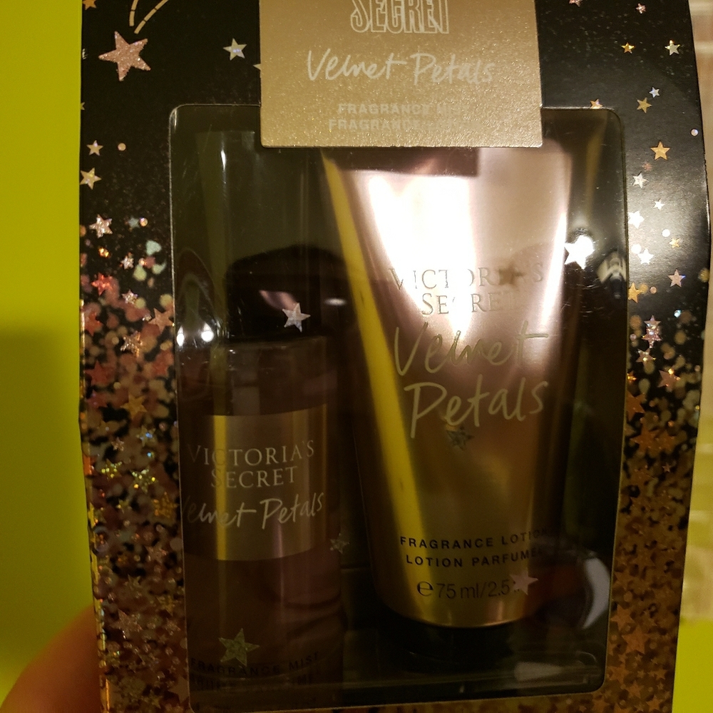 Victoria secret, Purse and lotion.